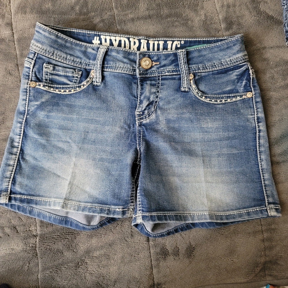 Hydraulic Low Rise Gemstone Jean Shorts Size 5/6